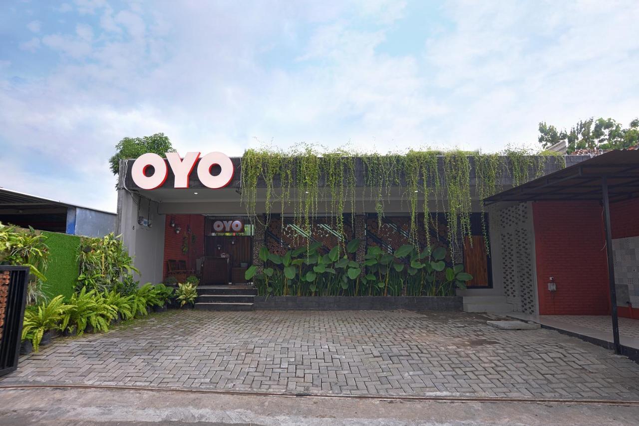Oyo 583 ロイヤル ゲジャヤン ホームステイ Kejayan エクステリア 写真